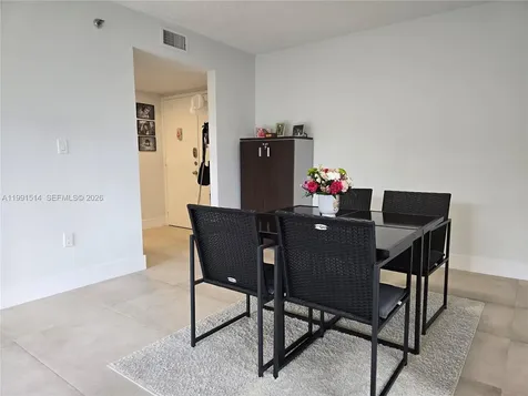 17890 W Dixie Highway North Miami Beach FL 33160