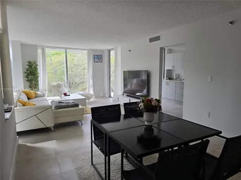 17890 W Dixie Highway North Miami Beach FL 33160
