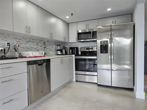 17890 W Dixie Highway North Miami Beach FL 33160