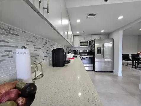 17890 W Dixie Highway North Miami Beach FL 33160