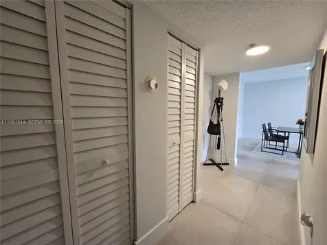 17890 W Dixie Highway North Miami Beach FL 33160