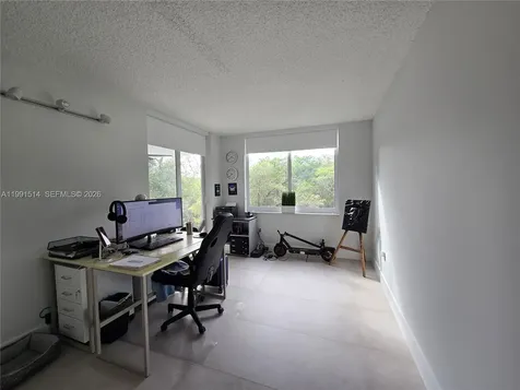 17890 W Dixie Highway North Miami Beach FL 33160