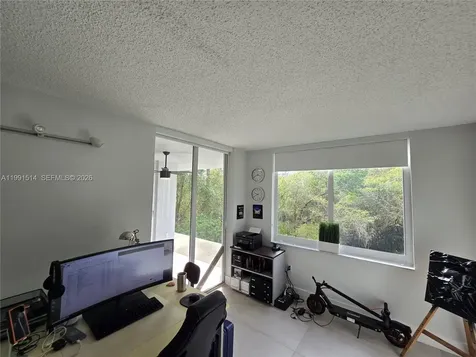 17890 W Dixie Highway North Miami Beach FL 33160