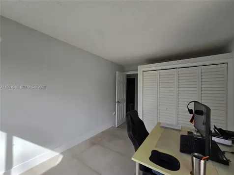 17890 W Dixie Highway North Miami Beach FL 33160