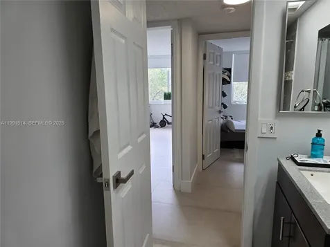 17890 W Dixie Highway North Miami Beach FL 33160