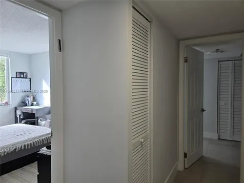 17890 W Dixie Highway North Miami Beach FL 33160