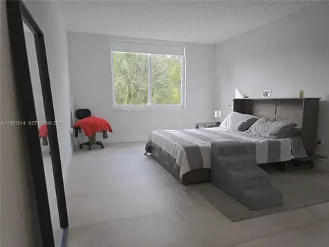 17890 W Dixie Highway North Miami Beach FL 33160