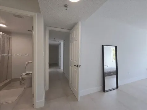 17890 W Dixie Highway North Miami Beach FL 33160