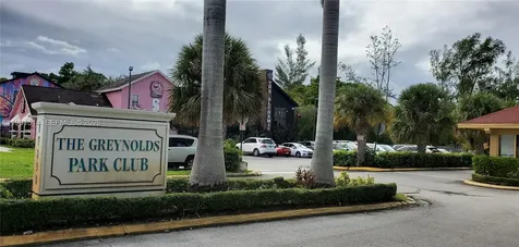 17890 W Dixie Highway North Miami Beach FL 33160