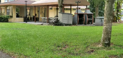 17890 W Dixie Highway North Miami Beach FL 33160