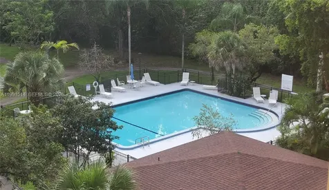 17890 W Dixie Highway North Miami Beach FL 33160