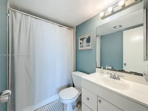 400 SE 10th Street Deerfield Beach FL 33441