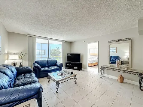 400 SE 10th Street Deerfield Beach FL 33441