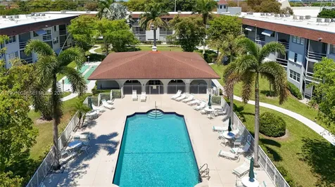 400 SE 10th Street Deerfield Beach FL 33441