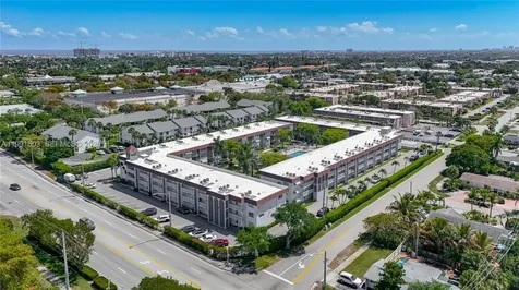 400 SE 10th Street Deerfield Beach FL 33441