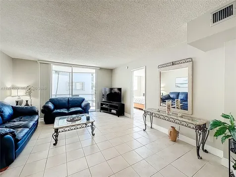 400 SE 10th Street Deerfield Beach FL 33441