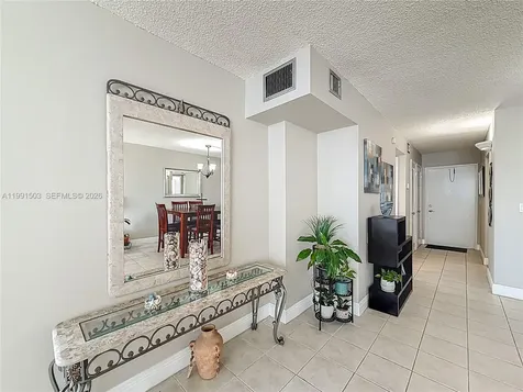 400 SE 10th Street Deerfield Beach FL 33441