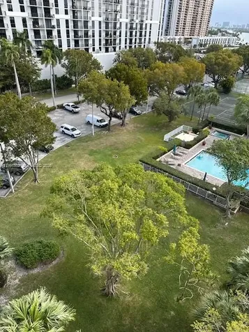 Miami FL 33181