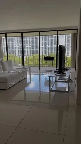 Miami FL 33181