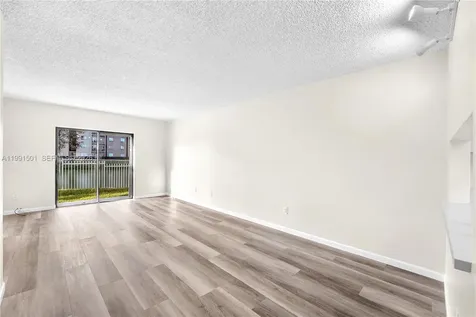 7668 SW 152nd Avenue Miami FL 33193