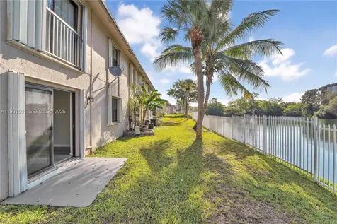 7668 SW 152nd Avenue Miami FL 33193
