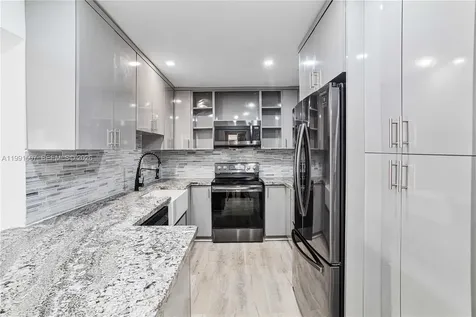 4157 SW 49th Court Dania Beach FL 33314
