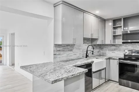 4157 SW 49th Court Dania Beach FL 33314
