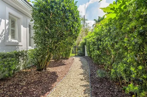 6900 Altamira Street Coral Gables FL 33146