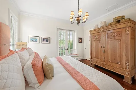 6900 Altamira Street Coral Gables FL 33146