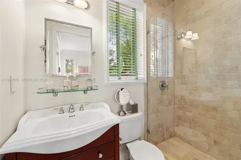 6900 Altamira Street Coral Gables FL 33146