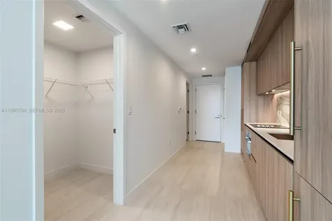 77 SE 5th Street Miami FL 33131