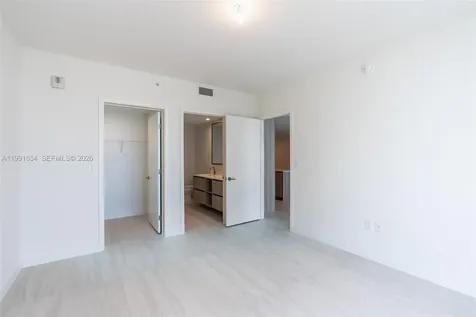 77 SE 5th Street Miami FL 33131