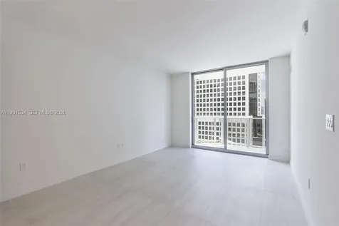 77 SE 5th Street Miami FL 33131