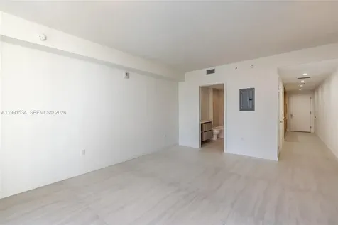 77 SE 5th Street Miami FL 33131