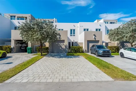 10502 NW 66th Street Doral FL 33178