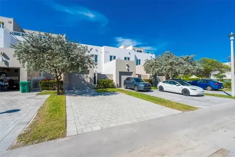 10502 NW 66th Street Doral FL 33178