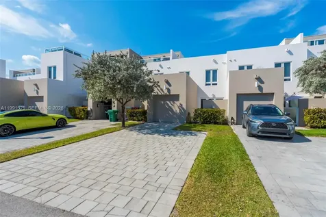 10502 NW 66th Street Doral FL 33178
