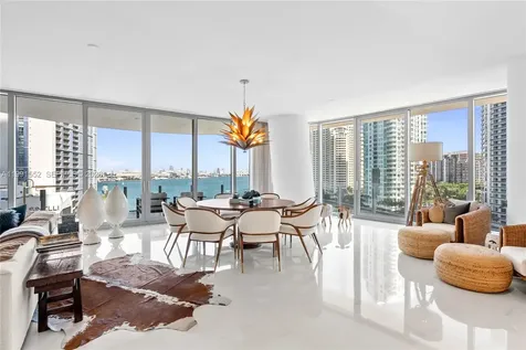 300 Biscayne Boulevard Way Miami FL 33131