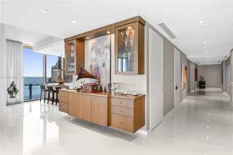 300 Biscayne Boulevard Way Miami FL 33131