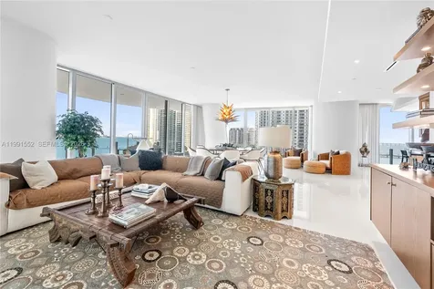 300 Biscayne Boulevard Way Miami FL 33131