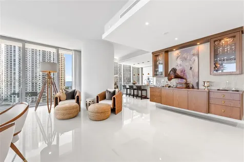300 Biscayne Boulevard Way Miami FL 33131