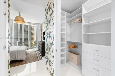 300 Biscayne Boulevard Way Miami FL 33131
