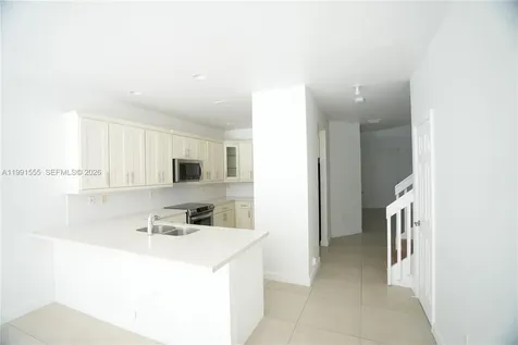 10468 NW 61st Lane Doral FL 33178