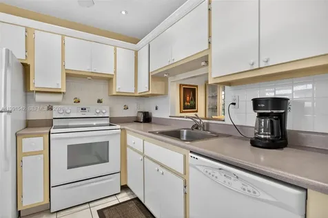 4299 NW 16th Street Lauderhill FL 33313