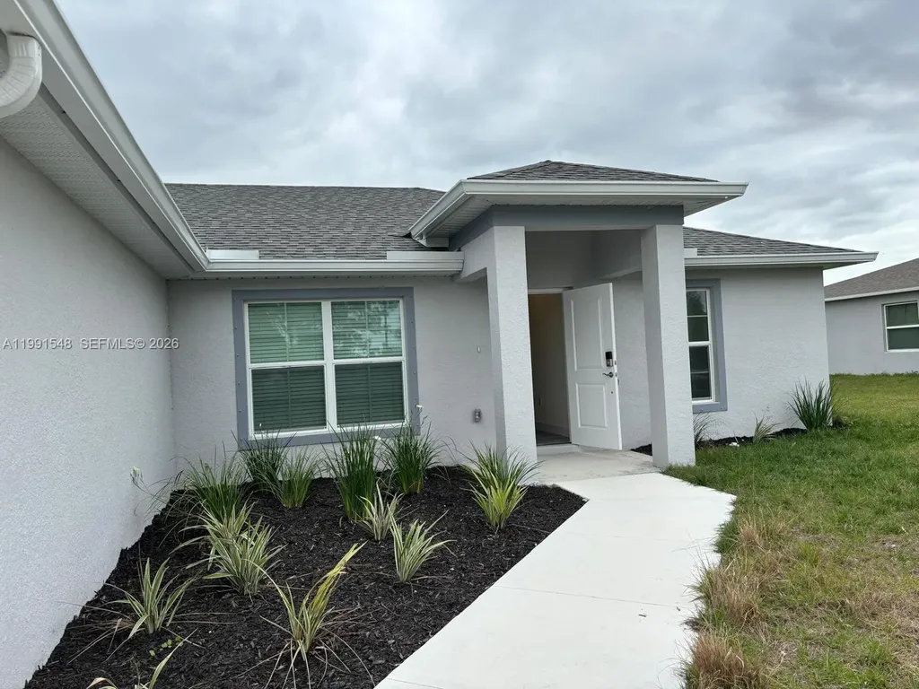2711 SW 20th Street Lehigh Acres FL 33976