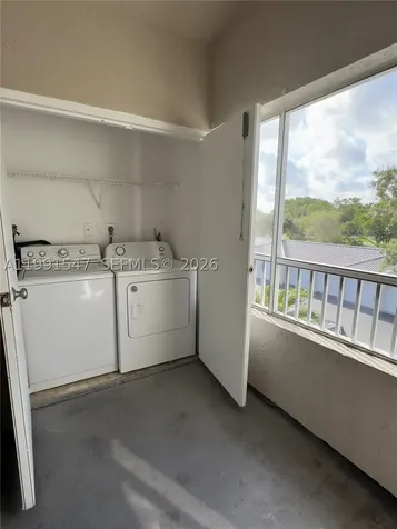 2861 N Oakland Forest Drive Oakland Park FL 33309