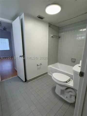 2861 N Oakland Forest Drive Oakland Park FL 33309