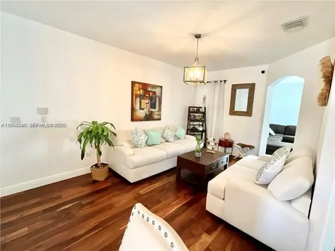 7472 NW 112th Path Doral FL 33178