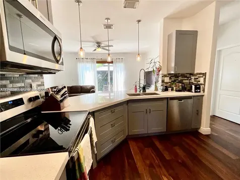 7472 NW 112th Path Doral FL 33178