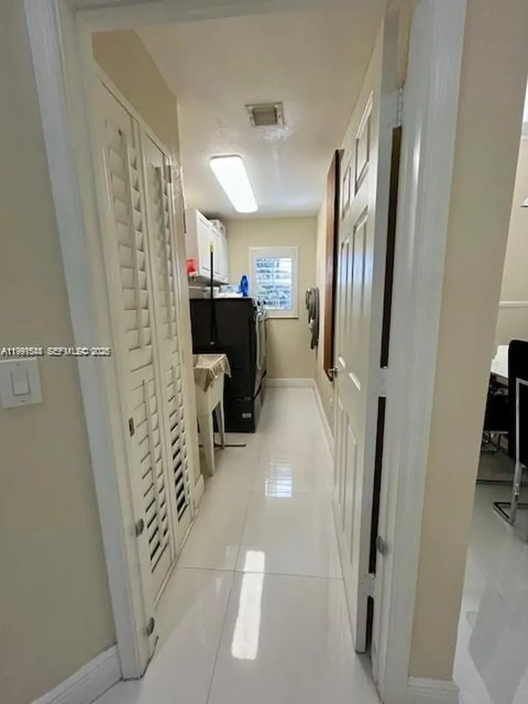 10261 NW 54th Place Coral Springs FL 33076